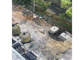 工程拆除公司 承接各工厂拆除收购 大型油罐拆除回收